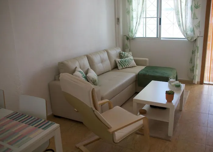 Huebsche Erdgeschosswohnung Mit Grossem Garten By Interhome