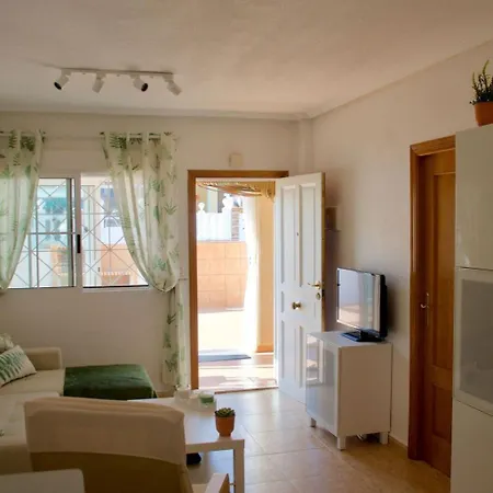 Huebsche Erdgeschosswohnung Mit Grossem Garten By Interhome Apartamento *