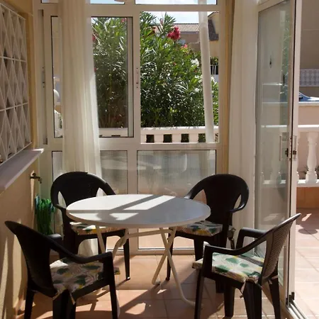 Huebsche Erdgeschosswohnung Mit Grossem Garten By Interhome Apartamento Torrevieja