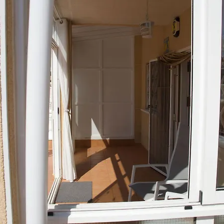 Huebsche Erdgeschosswohnung Mit Grossem Garten By Interhome Apartament