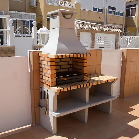 Huebsche Erdgeschosswohnung Mit Grossem Garten By Interhome Apartament Torrevieja