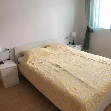 Apartamento Huebsche Erdgeschosswohnung Mit Grossem Garten By Interhome *