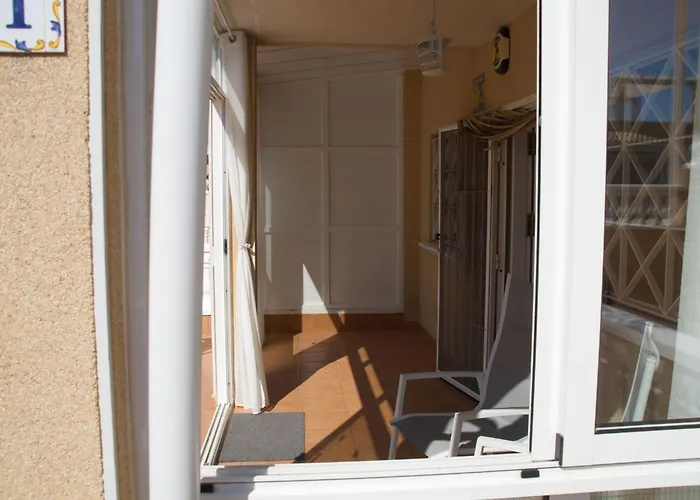 Huebsche Erdgeschosswohnung Mit Grossem Garten By Interhome Apartament