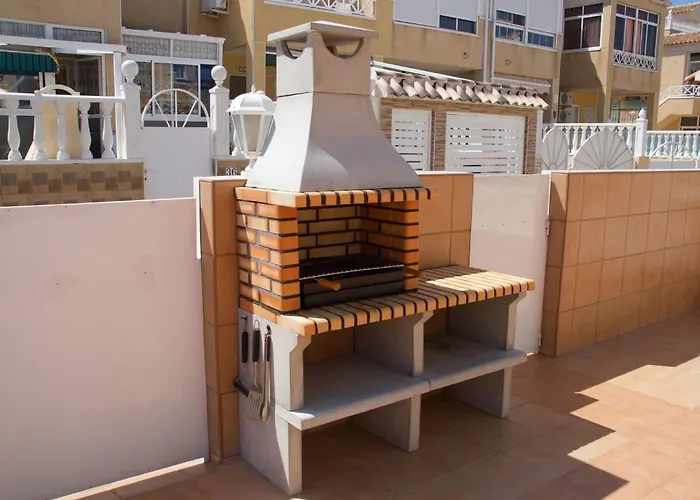 Huebsche Erdgeschosswohnung Mit Grossem Garten By Interhome Apartament Torrevieja